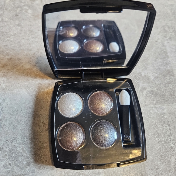 Chanel Eyeshadow Palette - Picture 4 of 4